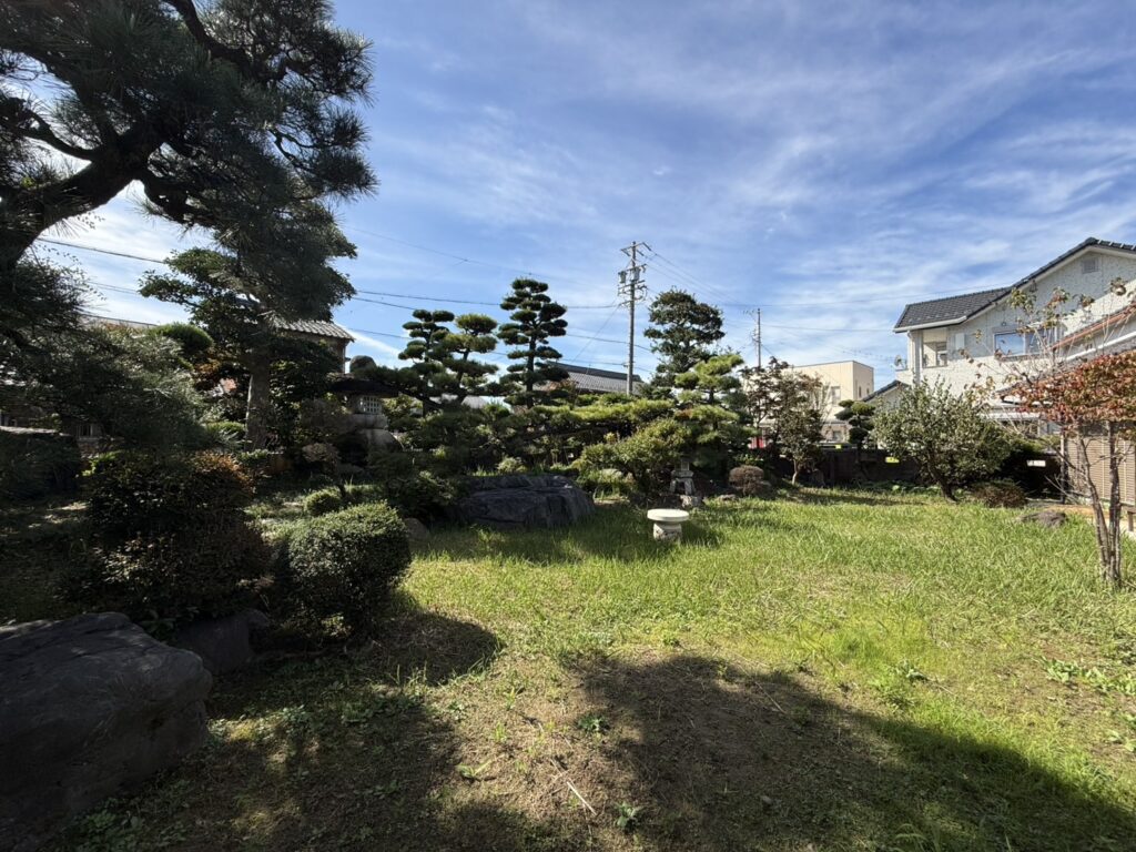 大毛　売地