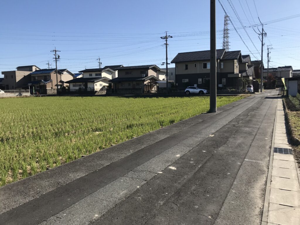 萩原町富田方字柳原　売地