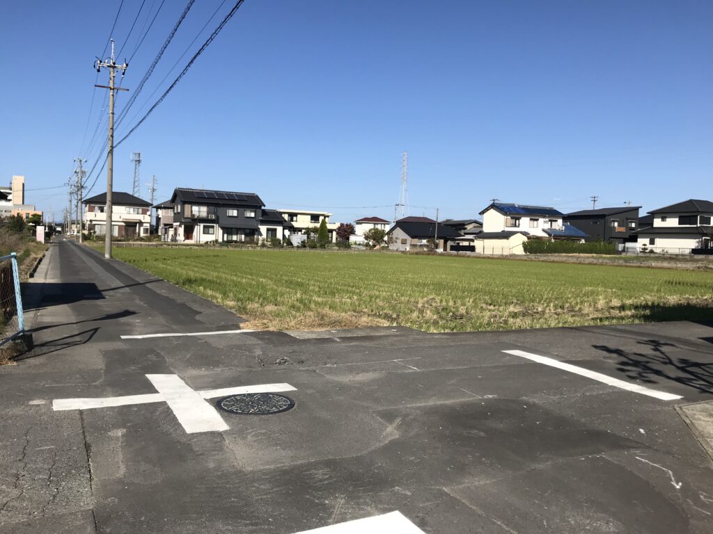 萩原町富田方字柳原　売地