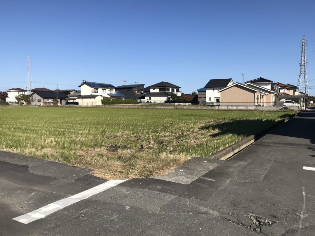 萩原町富田方字柳原　売地