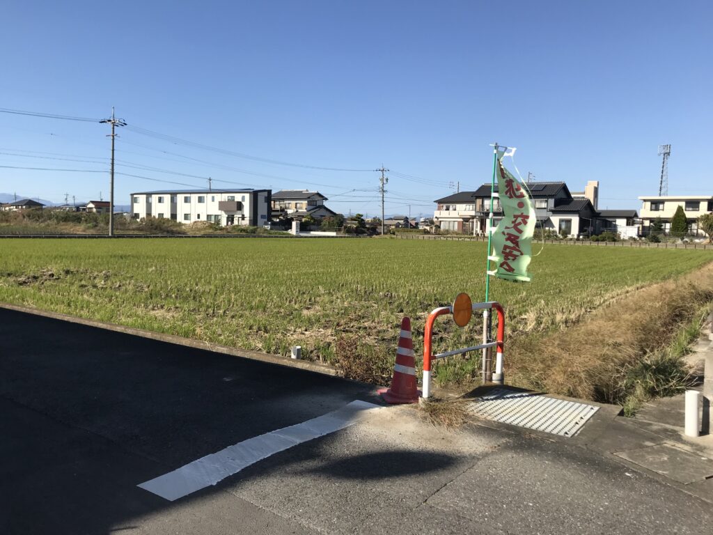 萩原町富田方字柳原　売地