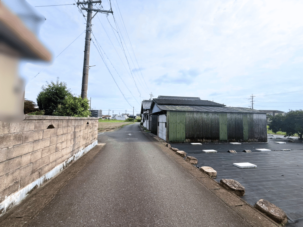 浅井町字河端　売地